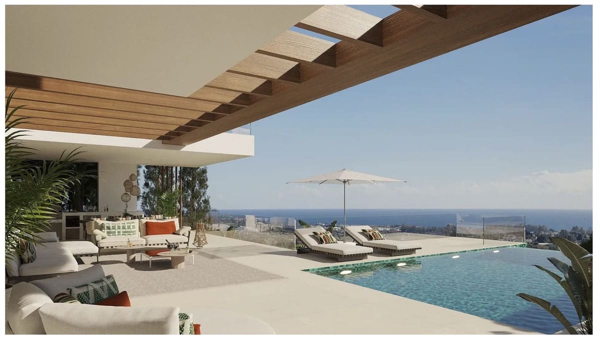 3 bedroom Villa for sale in New Golden Mile with pool garage - € 2,650,000 (Ref: 8182131)