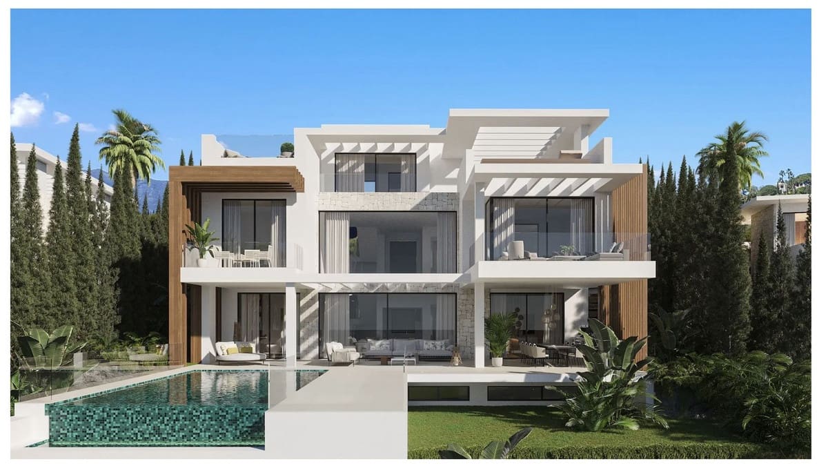 3 bedroom Villa for sale in New Golden Mile with pool garage - € 2,650,000 (Ref: 8182131)