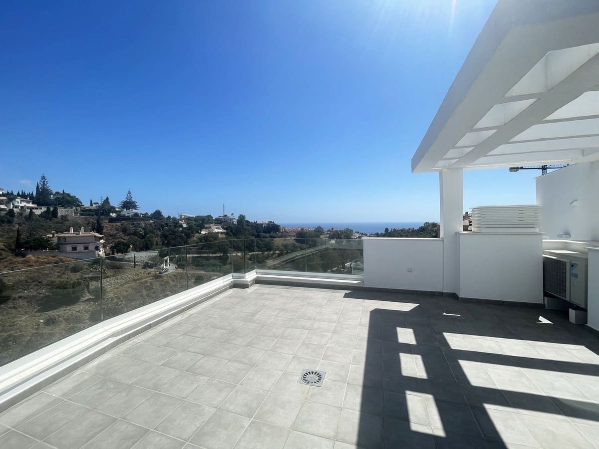 3 bedroom Townhouse for sale in Fuengirola with pool - € 499,000 (Ref: 8777593)