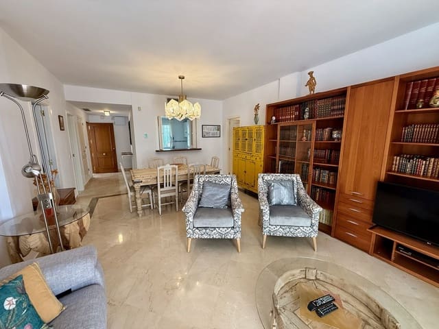 Apartamento de 2 habitaciones en New Golden Mile, Estepona en venta con piscina garaje - 455.000 € (Ref: 8824309)