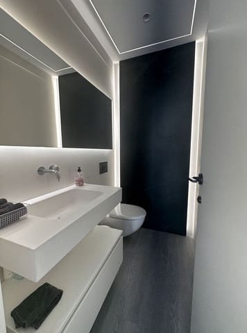 Office for rent in Puerto Banus, Marbella - € 650 (Ref: 9388465)