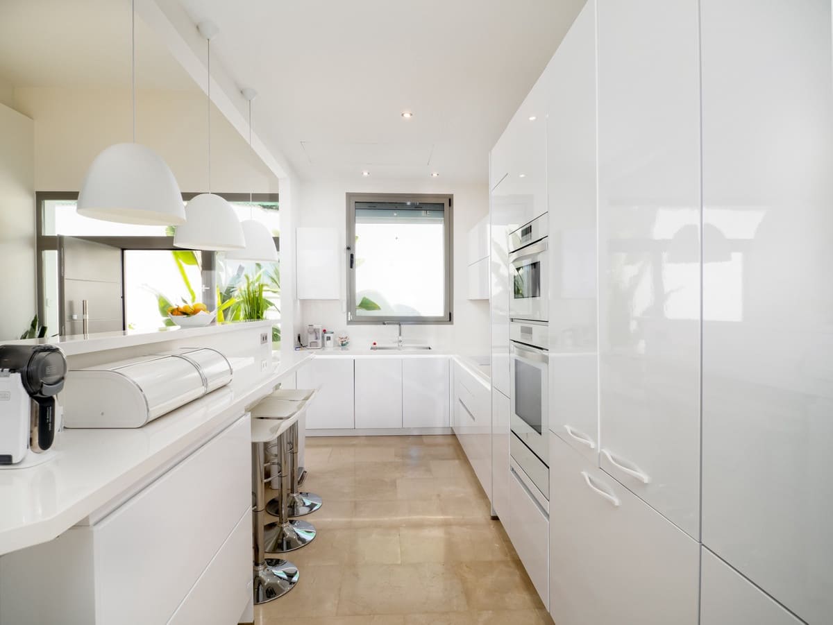 5 chambre Villa/Maison à vendre à Benahavis avec piscine garage - 2 150 000 € (Ref: 9388466)