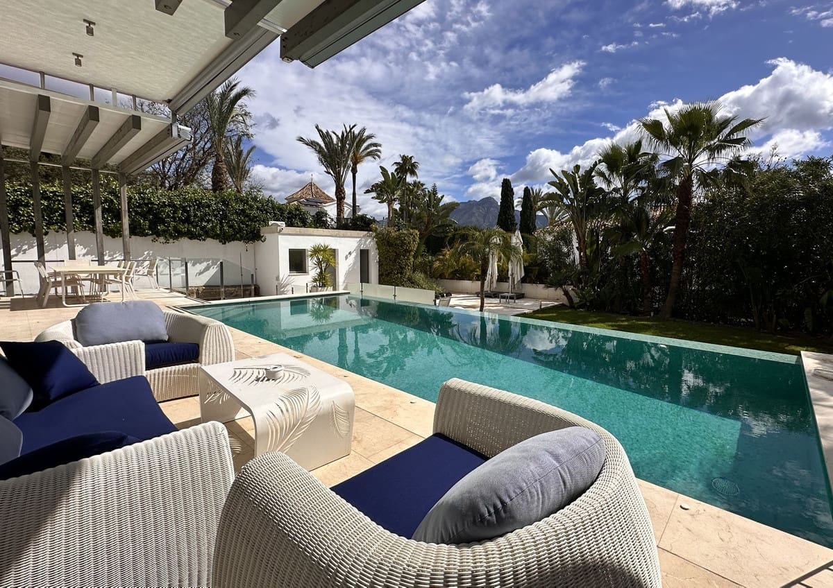 5 chambre Villa/Maison à vendre à Benahavis avec piscine garage - 2 150 000 € (Ref: 9388466)