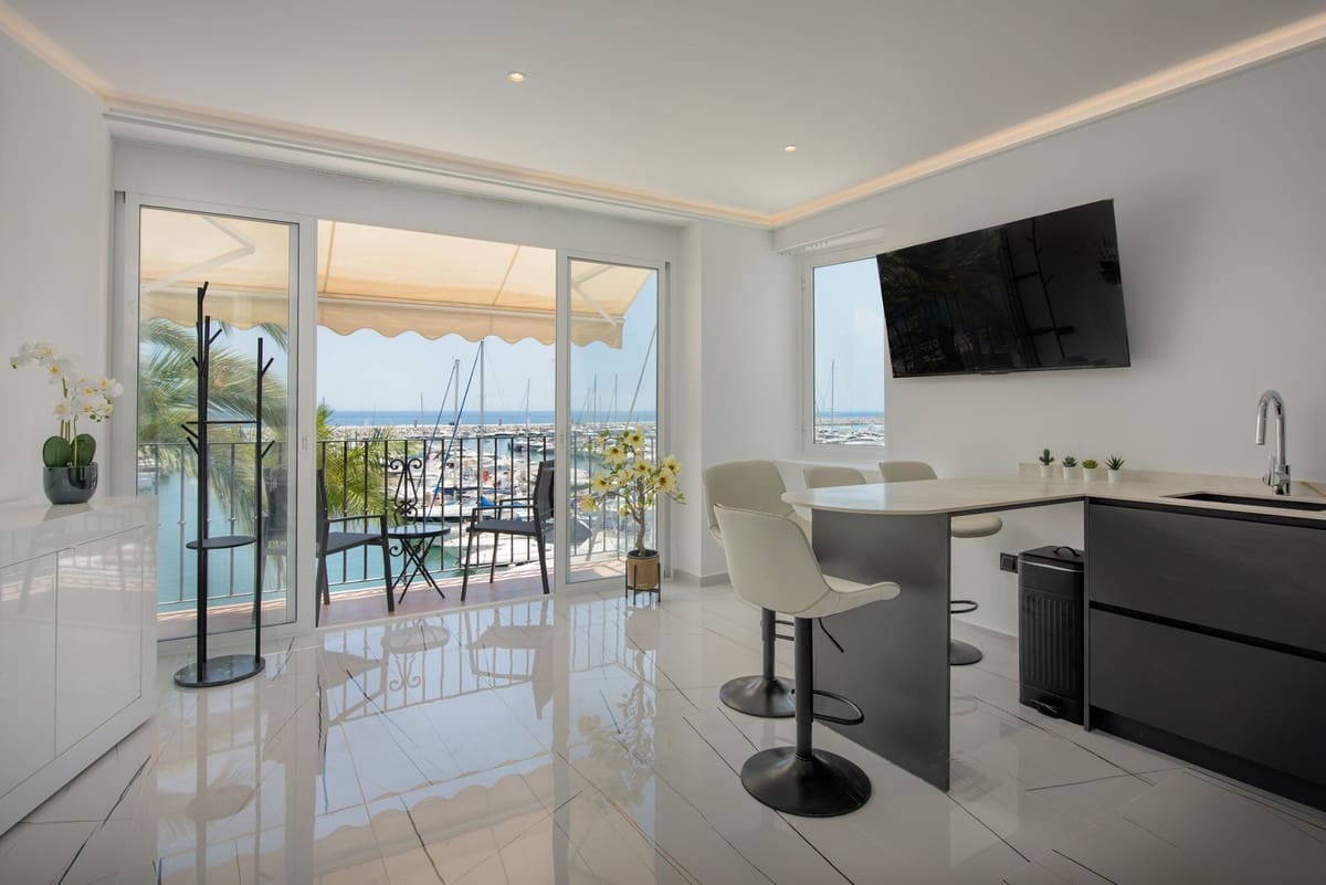 1 sypialnia Apartament przy plaży do wynajęcia w Puerto Banus - 2 400 € (Ref: 9388467)