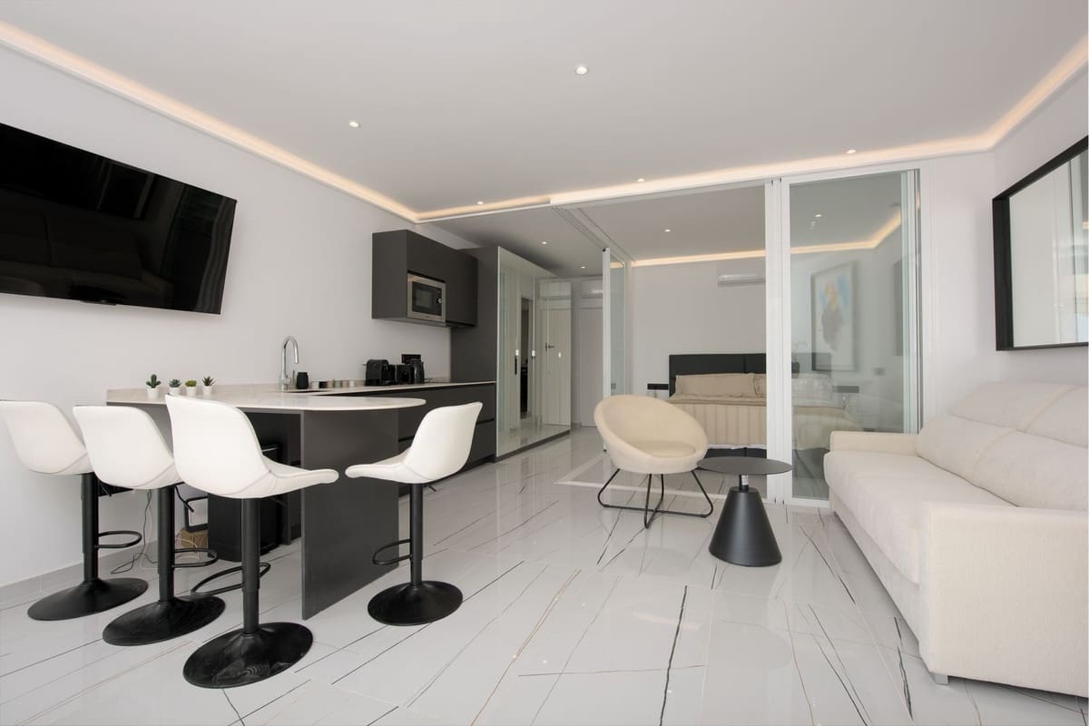 1 sypialnia Apartament przy plaży do wynajęcia w Puerto Banus - 2 400 € (Ref: 9388467)