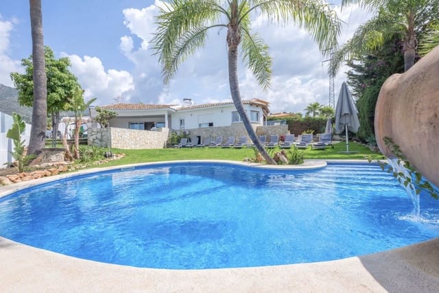 Villa/Maison de 7 chambres de location de vacances à Marbella avec piscine garage - 4 000 € (Ref: 9388469)