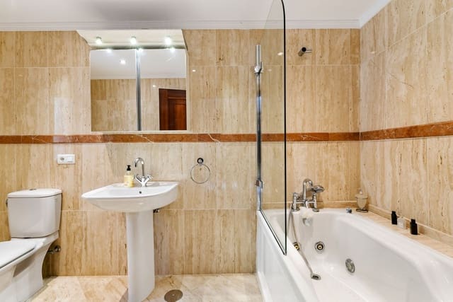 4 sovrum Villa till salu i Estepona med pool - 10 000 000 € (Ref: 9388470)