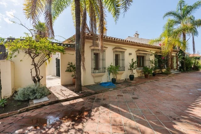 4 sovrum Villa till salu i Estepona med pool - 10 000 000 € (Ref: 9388470)