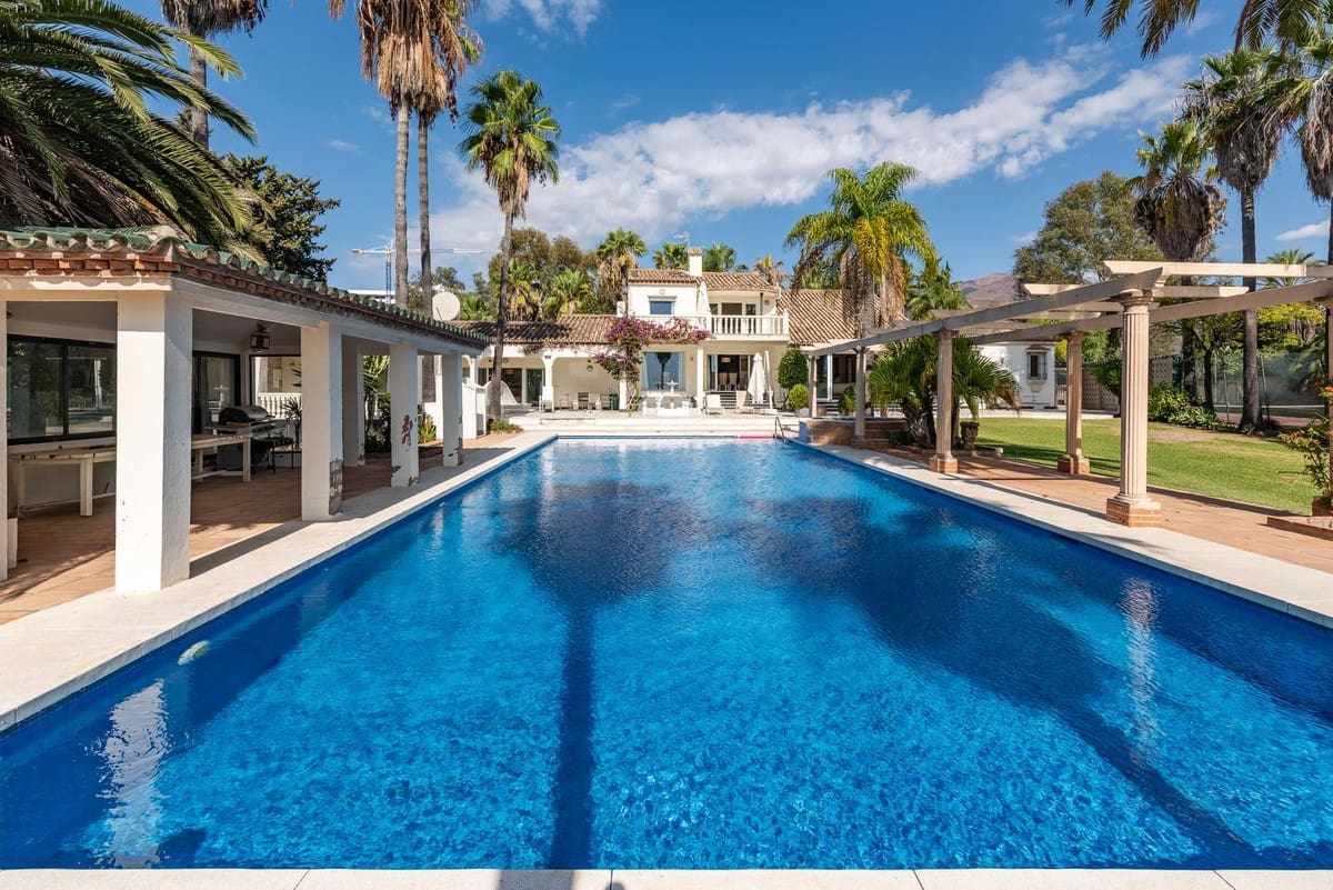 4 chambre Villa/Maison à vendre à Estepona avec piscine - 10 000 000 € (Ref: 9388470)