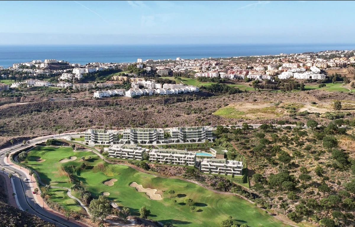 2 slaapkamer Penthouse te koop in La Cala de Mijas met zwembad - € 545.000 (Ref: 9388474)