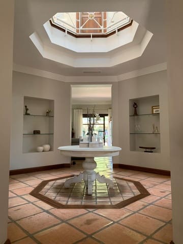 5 sypialnia Willa na sprzedaż w Marbella z basenem garażem - 4 195 000 € (Ref: 9388480)