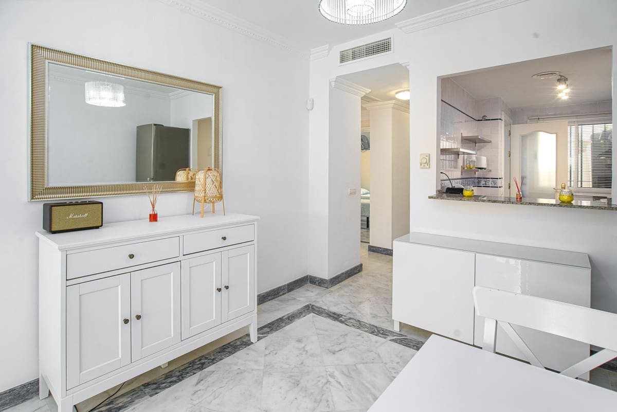 2 sypialnia Apartament na kwatery wakacyjne w Nueva Andalucia z basenem garażem - 830 € (Ref: 9388483)