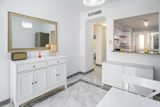 2 bedroom Apartment for holiday rental in Nueva Andalucia, Marbella with pool garage - € 830 (Ref: 9388483)