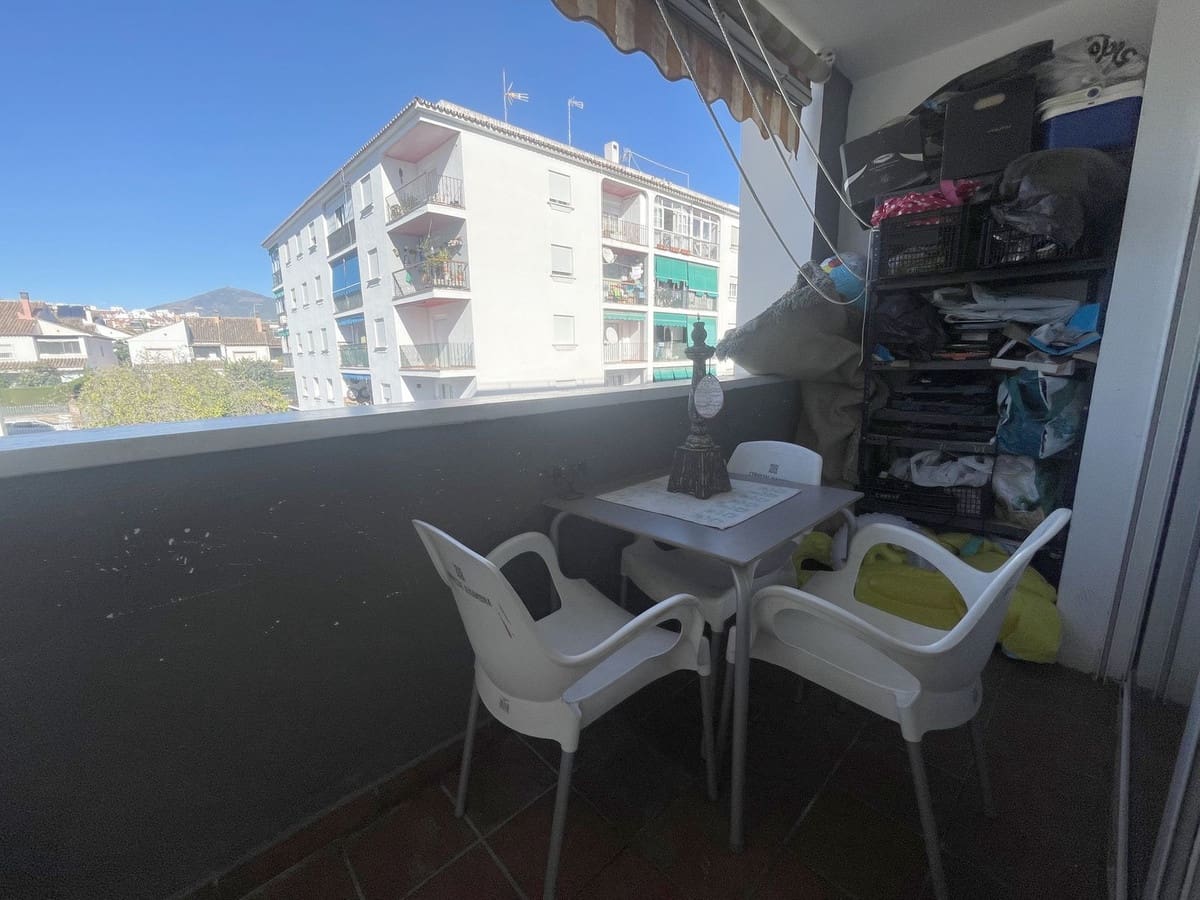 3 bedroom Apartment for sale in San Pedro de Alcantara - € 345,000 (Ref: 9405761)