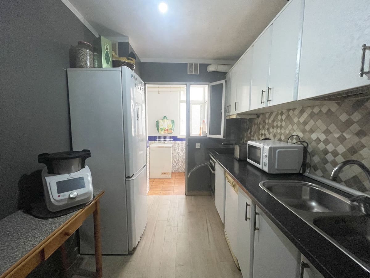 3 bedroom Apartment for sale in San Pedro de Alcantara - € 345,000 (Ref: 9405761)