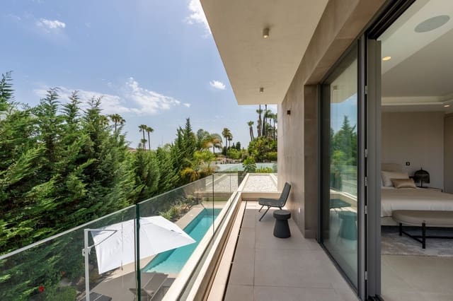 4 soveværelse Villa til salg i Nueva Andalucia, Marbella med swimmingpool garage - € 3.980.000 (Ref: 9441639)