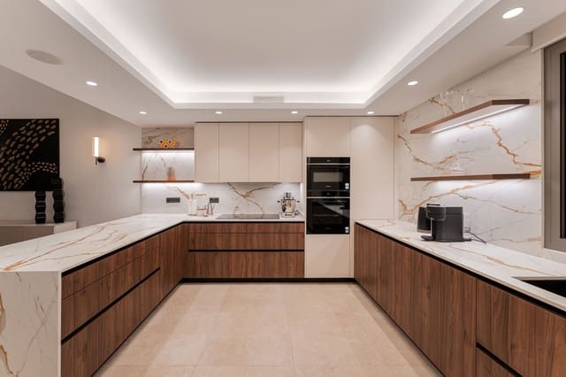 5 makuuhuone Huvila myytävänä paikassa Nueva Andalucia, Marbella mukana uima-altaan - 4 950 000 € (Ref: 9441640)