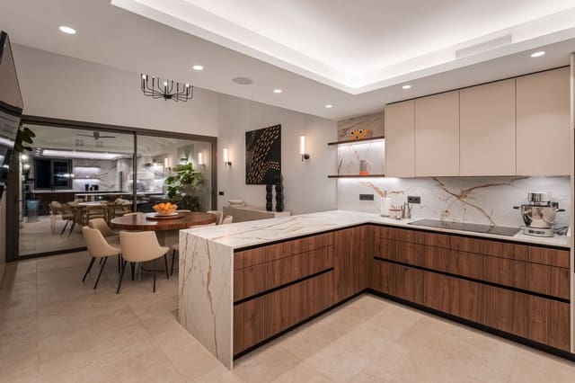 5 bedroom Villa for sale in Nueva Andalucia, Marbella with pool - € 4,950,000 (Ref: 9441640)