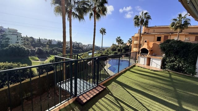 1 chambre Appartement à vendre à Riviera del Sol, Mijas avec piscine - 289 000 € (Ref: 9447278)