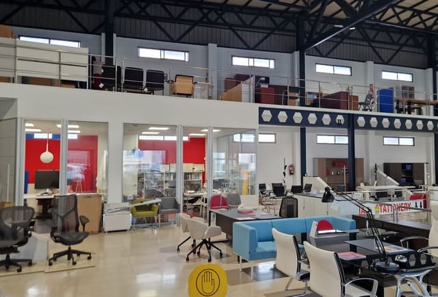 Kommersiell till salu i Marbella - 5 000 000 € (Ref: 9449935)