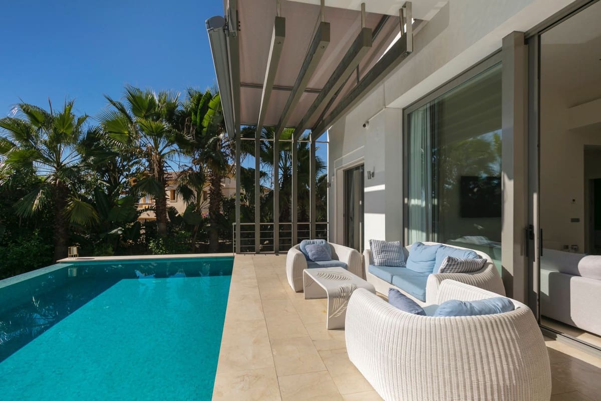 5 bedroom Villa for holiday rental in Benahavis with pool garage - € 5,600 (Ref: 9492754)