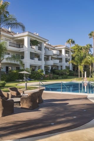 3 bedroom Apartment for sale in Sierra Blanca, Marbella with pool garage - € 1,995,000 (Ref: 9499520)
