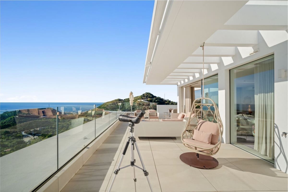 3 soveværelse Penthouse til salg i Marbella med swimmingpool garage - € 2.995.000 (Ref: 9518086)