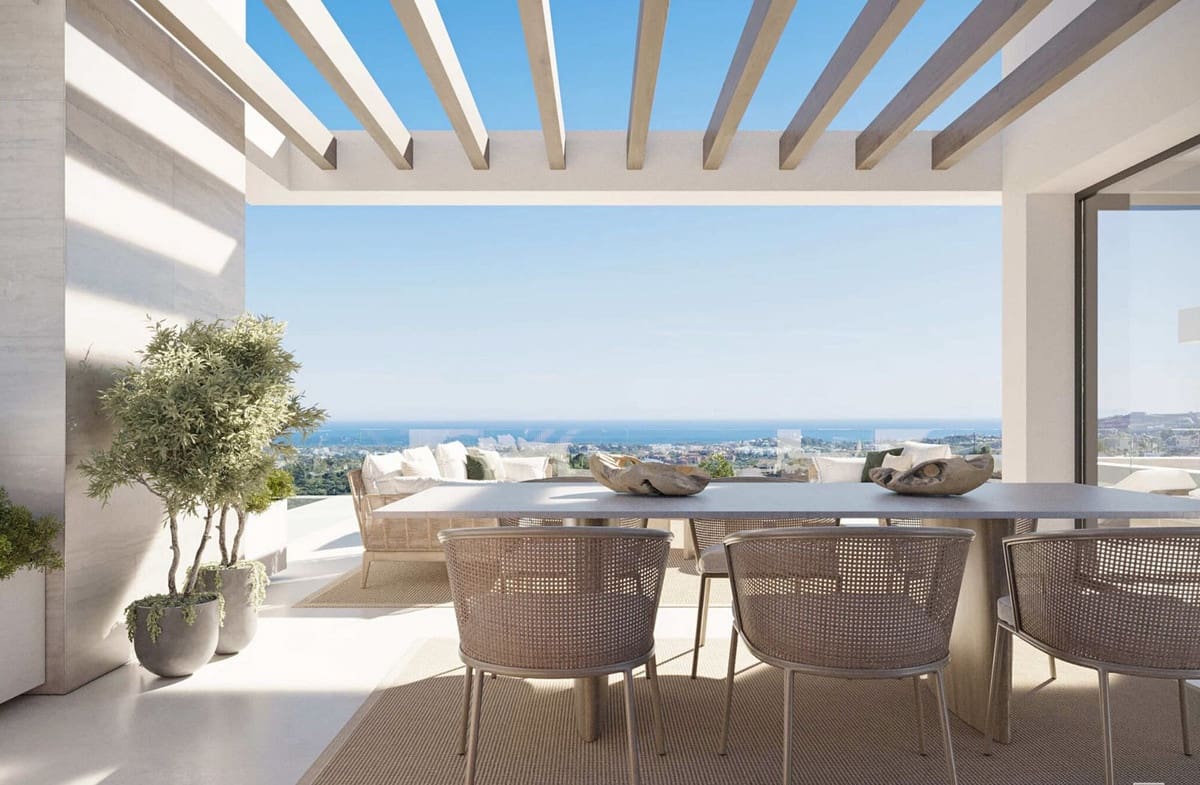 5 bedroom Villa for sale in La Quinta with pool - € 3,995,000 (Ref: 9542295)