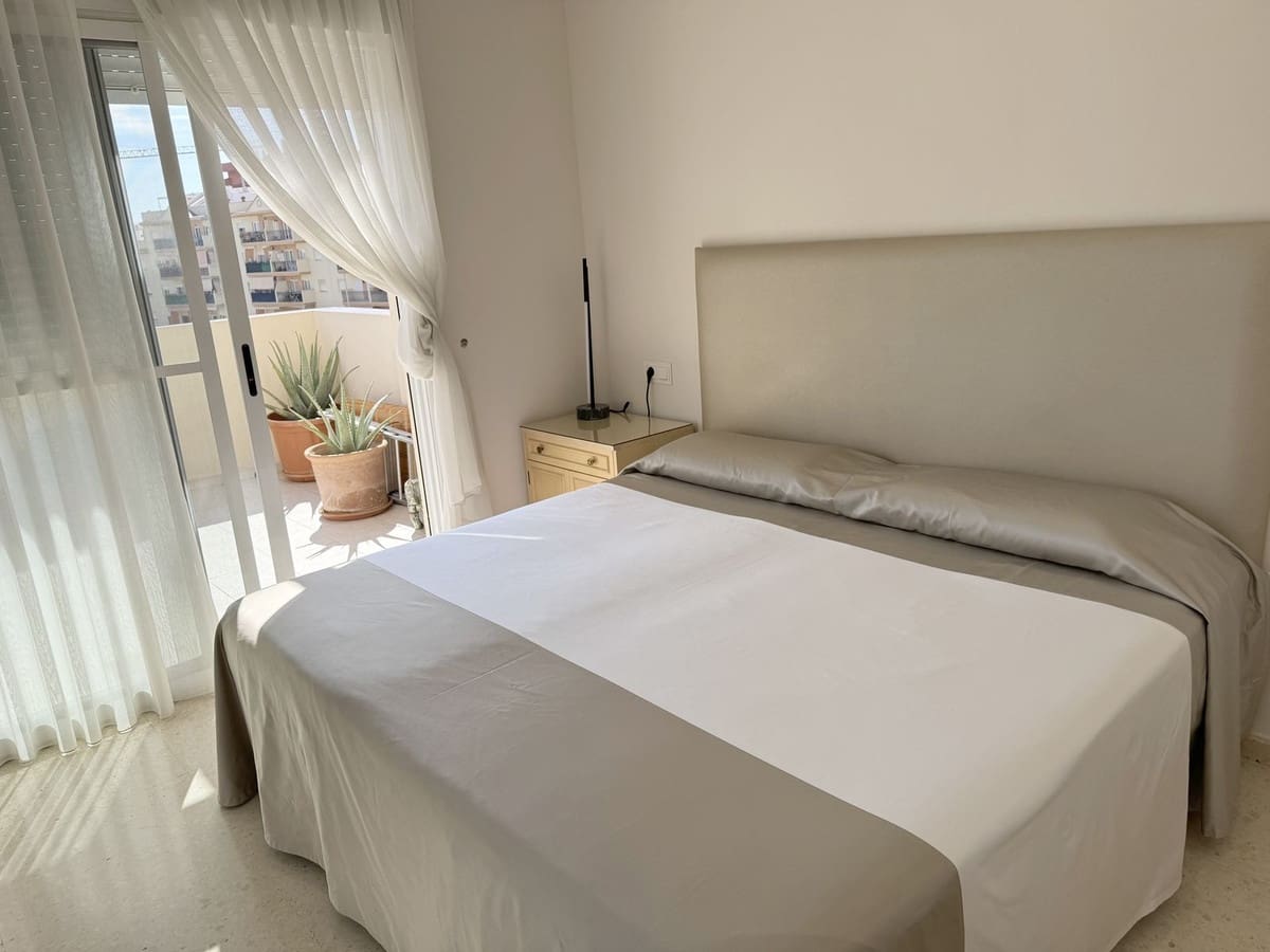 4 sovrum Takvåning till salu i Estepona med pool garage - 790 000 € (Ref: 9603339)