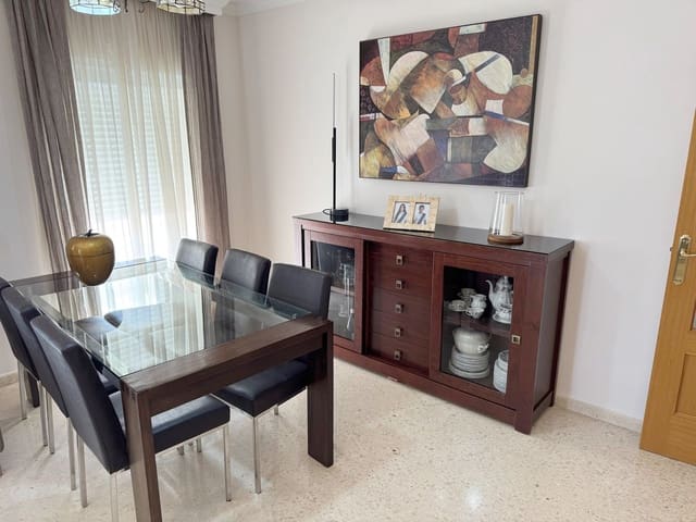 4 chambre Penthouse à vendre à Estepona avec piscine garage - 790 000 € (Ref: 9603339)