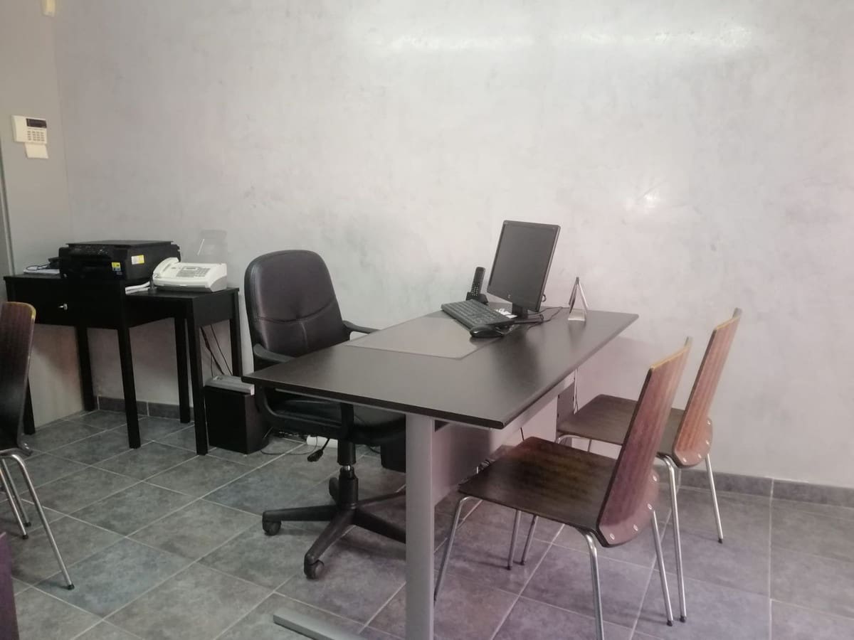 Office for sale in San Pedro de Alcantara - € 88,000 (Ref: 9603456)