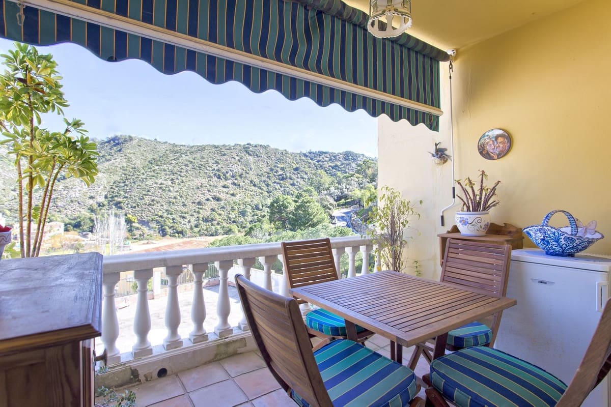 3 sovrum Hus till salu i Benahavis - 375 000 € (Ref: 9606369)