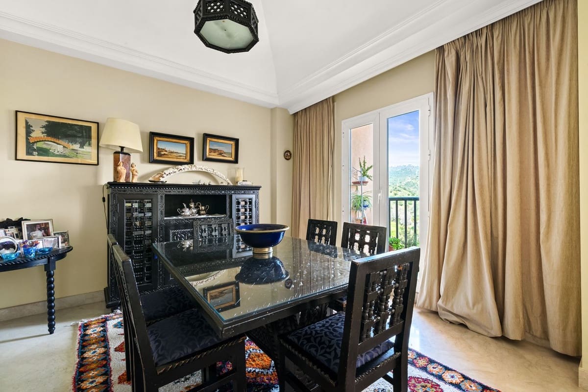 3 quarto Penthouse para venda em Elviria com piscina garagem - 625 000 € (Ref: 9618608)