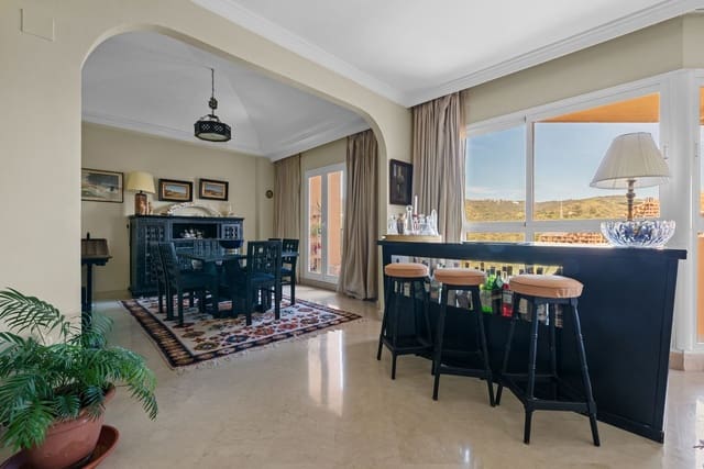 3 soveværelse Penthouse til salg i Elviria, Marbella med swimmingpool garage - € 625.000 (Ref: 9618608)