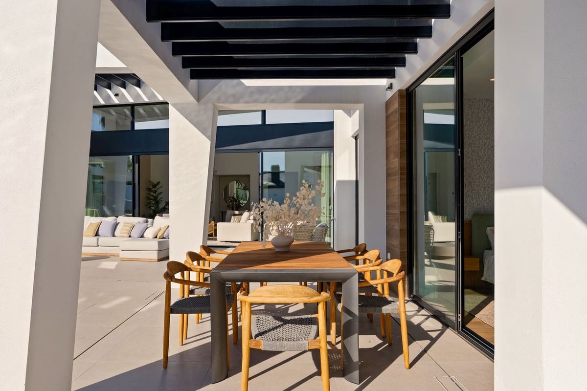 6 Zimmer Villa zu verkaufen in Nueva Andalucia mit Pool Garage - 4.445.000 € (Ref: 9624057)