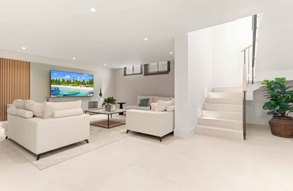 5 bedroom Villa for sale in San Pedro de Alcantara with pool garage - € 3,695,000 (Ref: 9720710)