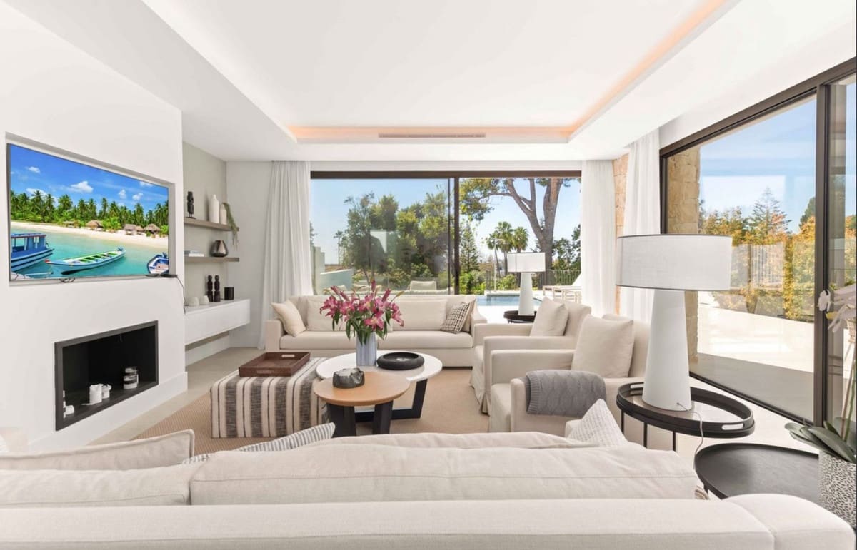 5 bedroom Villa for sale in San Pedro de Alcantara with pool garage - € 3,695,000 (Ref: 9720710)