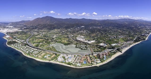 3 slaapkamer Penthouse te koop in Estepona met zwembad garage - € 1.065.000 (Ref: 9743192)