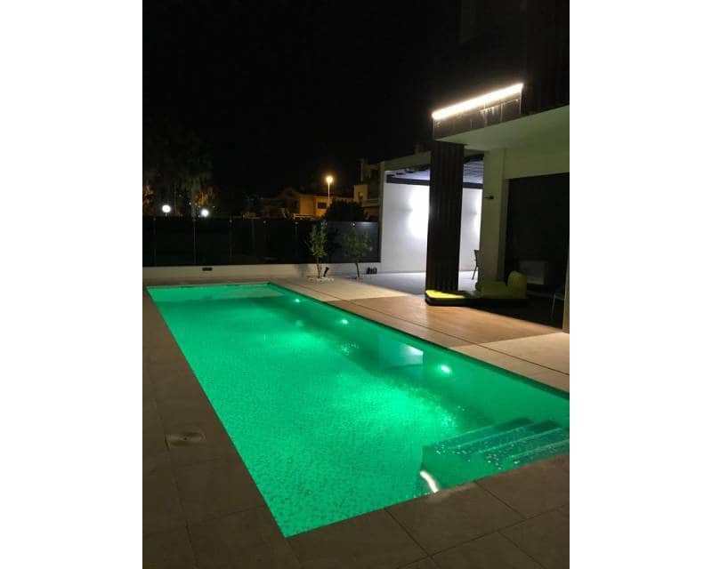 3 Zimmer Villa zu verkaufen in Orihuela Costa mit Pool Garage - 850.000 € (Ref: 10000051)