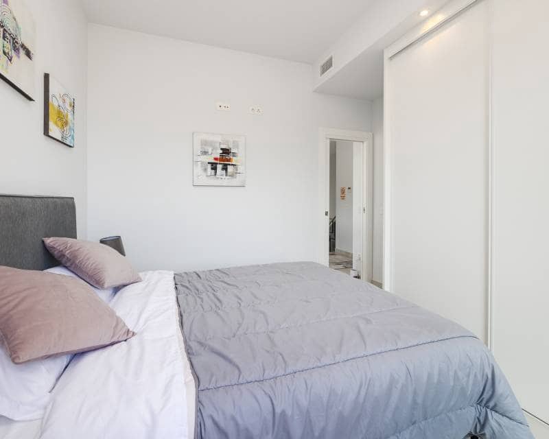 3 Zimmer Villa zu verkaufen in Orihuela Costa mit Pool Garage - 850.000 € (Ref: 10000051)