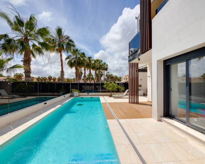 3 Zimmer Villa zu verkaufen in Orihuela Costa mit Pool Garage - 850.000 € (Ref: 10000051)