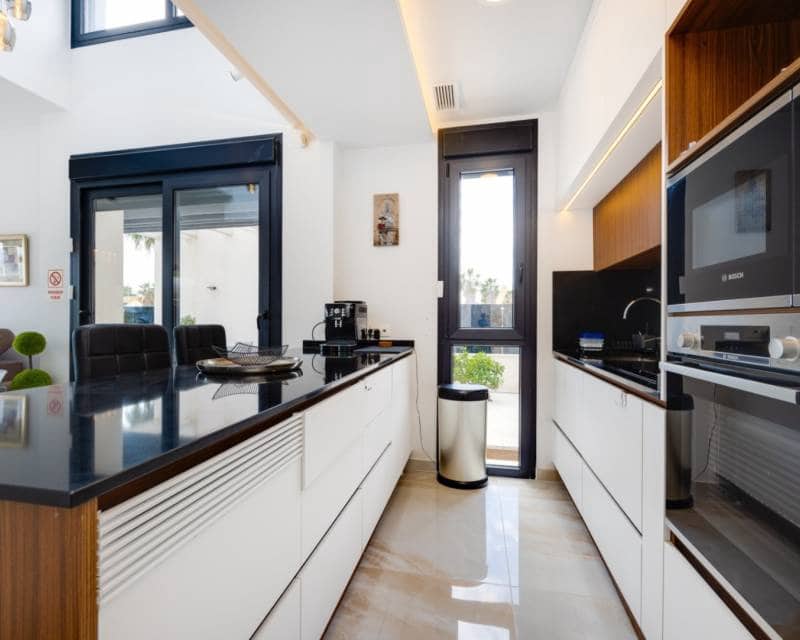 3 Zimmer Villa zu verkaufen in Orihuela Costa mit Pool Garage - 850.000 € (Ref: 10000051)