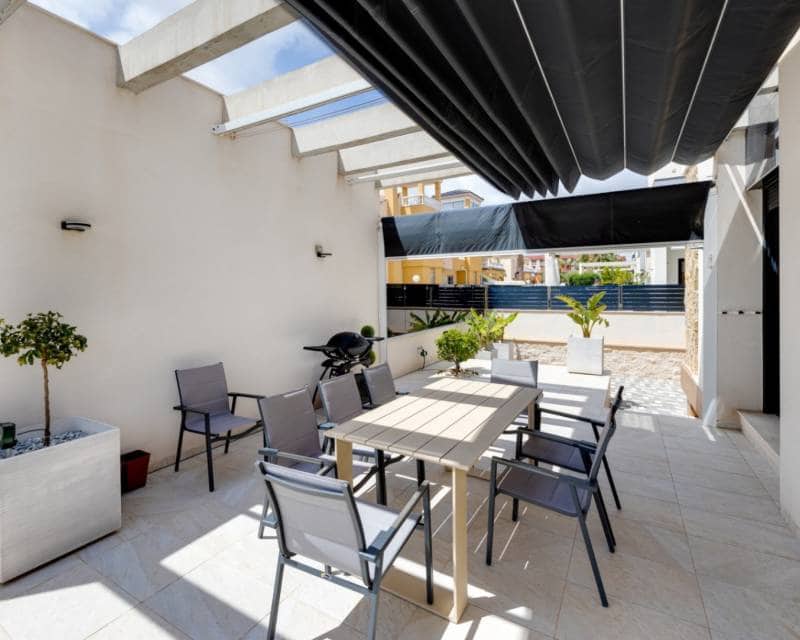 3 Zimmer Villa zu verkaufen in Orihuela Costa mit Pool Garage - 850.000 € (Ref: 10000051)