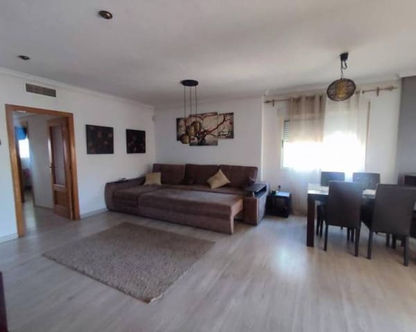 Chalet de 6 habitaciones en Aguas Nuevas, Torrevieja en venta con piscina - 549.900 € (Ref: 10000052)