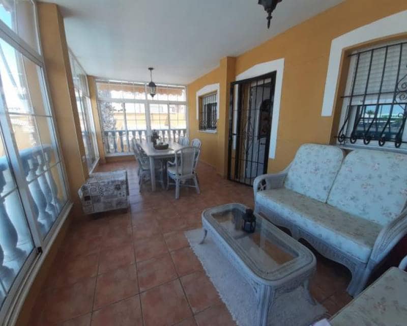 Chalet de 6 habitaciones en Aguas Nuevas en venta con piscina - 549.900 € (Ref: 10000052)