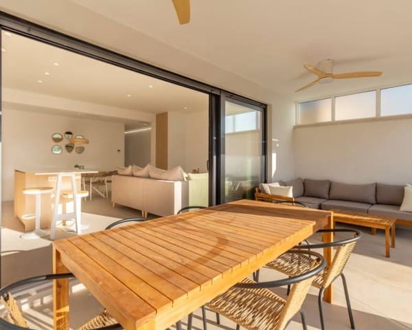 3 makuuhuone Paritalo myytävänä paikassa El Chaparral, Torrevieja mukana uima-altaan 
autotalli - 499 000 € (Ref: 10000053)