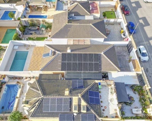 3 makuuhuone Paritalo myytävänä paikassa El Chaparral, Torrevieja mukana uima-altaan 
autotalli - 499 000 € (Ref: 10000053)