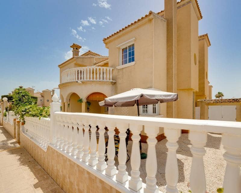 2 camera da letto Casa in vendita in Playa Flamenca - 215.000 € (Rif: 10000054)