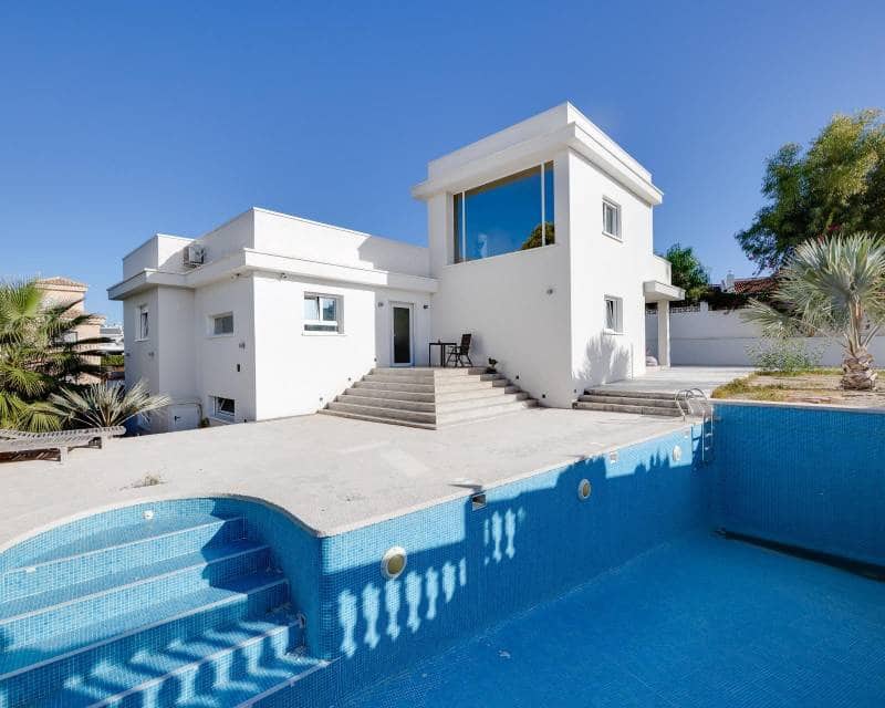 5 Zimmer Villa zu verkaufen in Ciudad Quesada mit Pool - 549.000 € (Ref: 10000055)