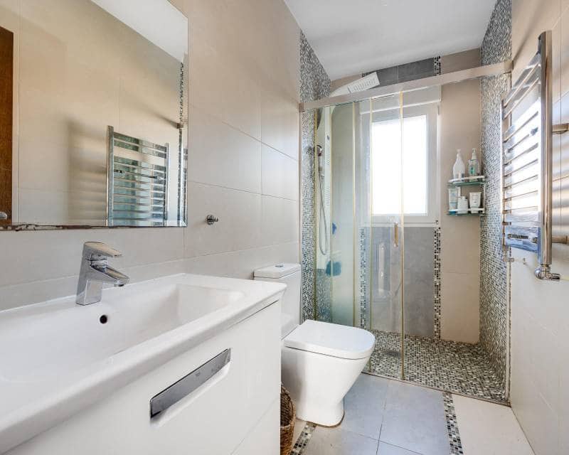 5 Zimmer Villa zu verkaufen in Ciudad Quesada mit Pool - 549.000 € (Ref: 10000055)